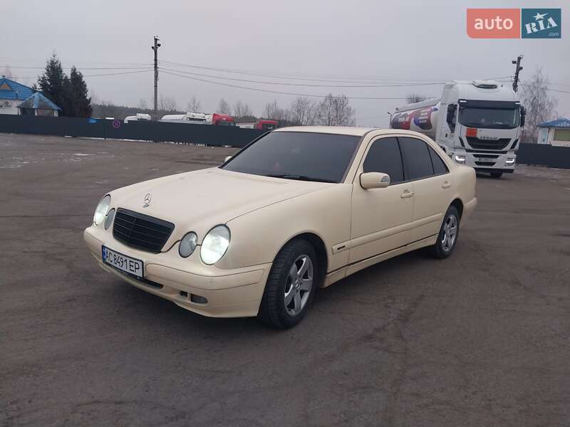 Седан Mercedes-Benz E-Class 2002 в Ковеле