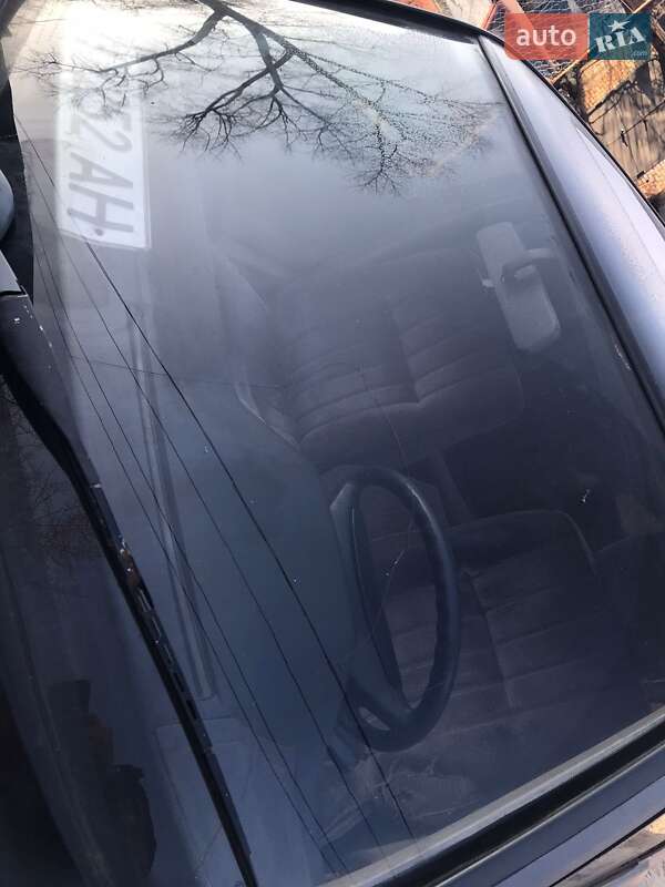 Седан Mercedes-Benz E-Class 1988 в Кропивницком