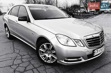 Седан Mercedes-Benz E-Class 2011 в Чернігові