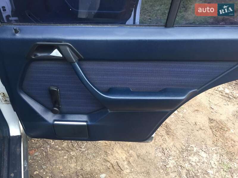 Седан Mercedes-Benz E-Class 1991 в Одесі