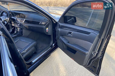 Седан Mercedes-Benz E-Class 2011 в 