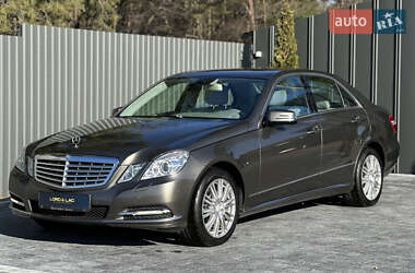 Седан Mercedes-Benz E-Class 2012 в 