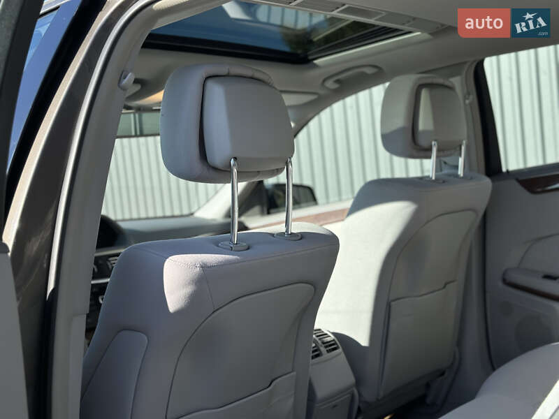 Седан Mercedes-Benz E-Class 2012 в Рівному