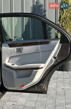 Седан Mercedes-Benz E-Class 2012 в 