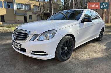 Седан Mercedes-Benz E-Class 2012 в Нетішині