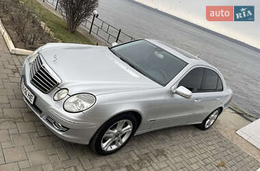 Седан Mercedes-Benz E-Class 2006 в Николаеве