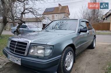 Седан Mercedes-Benz E-Class 1987 в Ізмаїлі