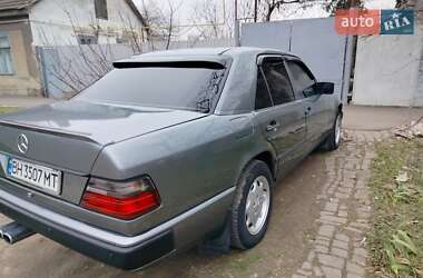 Седан Mercedes-Benz E-Class 1987 в Ізмаїлі