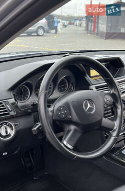 Універсал Mercedes-Benz E-Class 2011 в Чернівцях