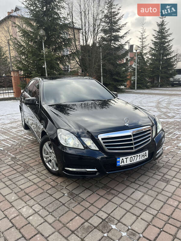 Седан Mercedes-Benz E-Class 2010 в Ивано-Франковске