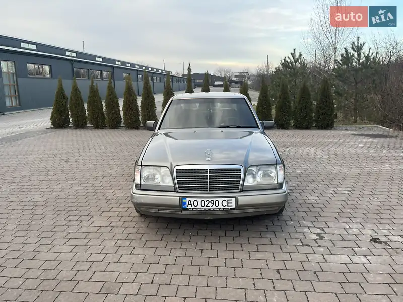 Mercedes-Benz E-Class 1994