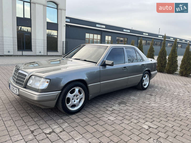 Седан Mercedes-Benz E-Class 1994 в Буске