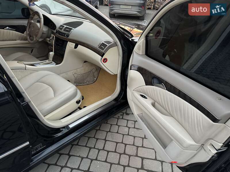 Седан Mercedes-Benz E-Class 2002 в Приборжавском
