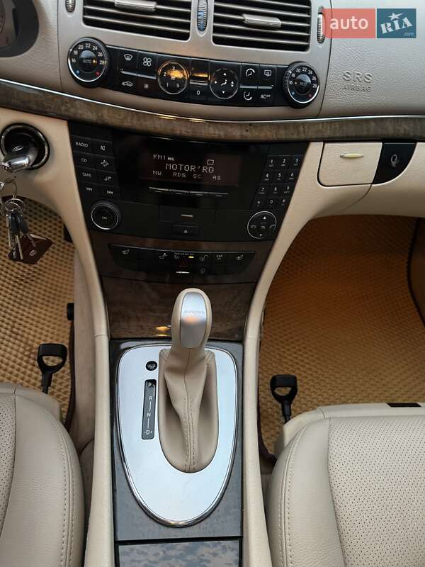 Седан Mercedes-Benz E-Class 2002 в Приборжавском