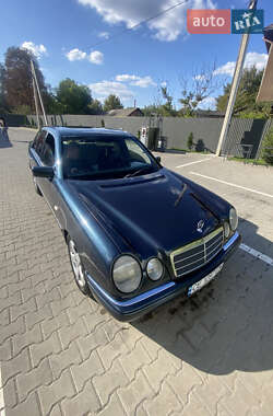 Седан Mercedes-Benz E-Class 1998 в Черновцах