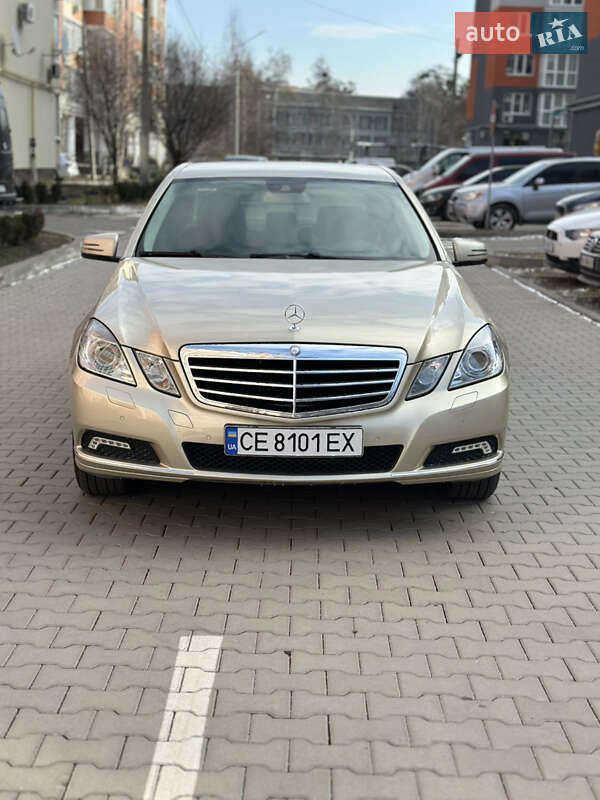 Седан Mercedes-Benz E-Class 2010 в Чернівцях