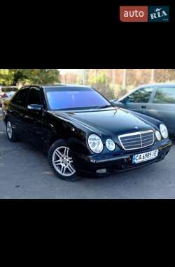 Седан Mercedes-Benz E-Class 2000 в Білій Церкві