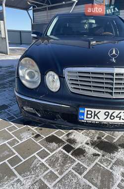 Седан Mercedes-Benz E-Class 2002 в Ровно