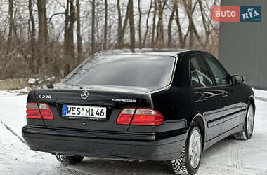 Седан Mercedes-Benz E-Class 2002 в Тернополе