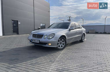 Седан Mercedes-Benz E-Class 2003 в Хусте