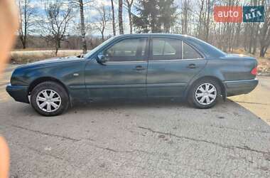 Седан Mercedes-Benz E-Class 1996 в 