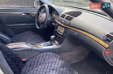 Седан Mercedes-Benz E-Class 2003 в Турке