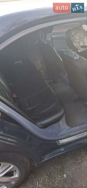 Седан Mercedes-Benz E-Class 2005 в Ужгороді