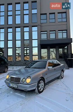 Седан Mercedes-Benz E-Class 1998 в Рівному