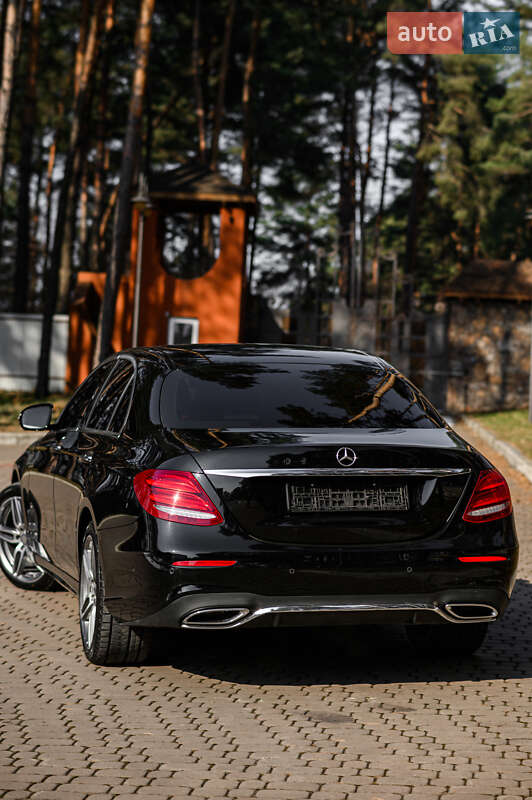 Седан Mercedes-Benz E-Class 2016 в Львові