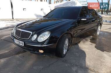 Седан Mercedes-Benz E-Class 2004 в Вараші