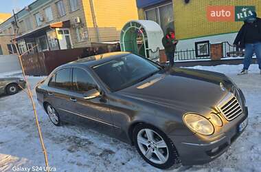 Седан Mercedes-Benz E-Class 2007 в Києві