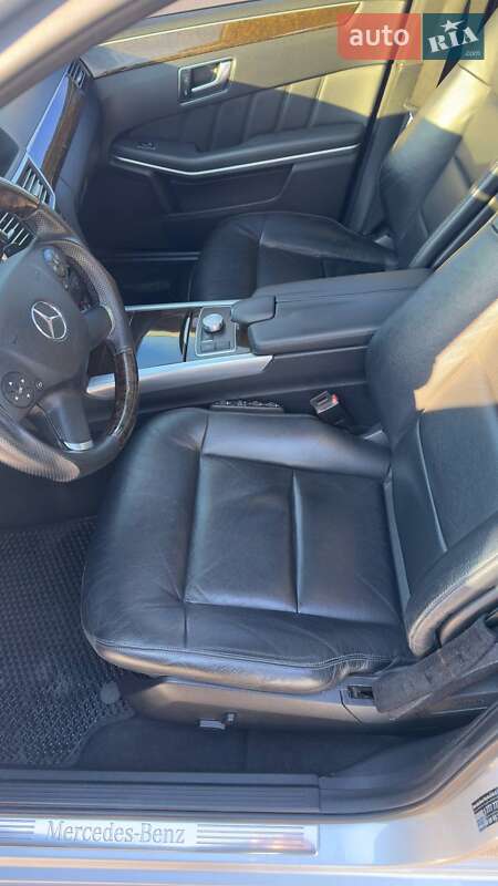 Универсал Mercedes-Benz E-Class 2012 в Житомире