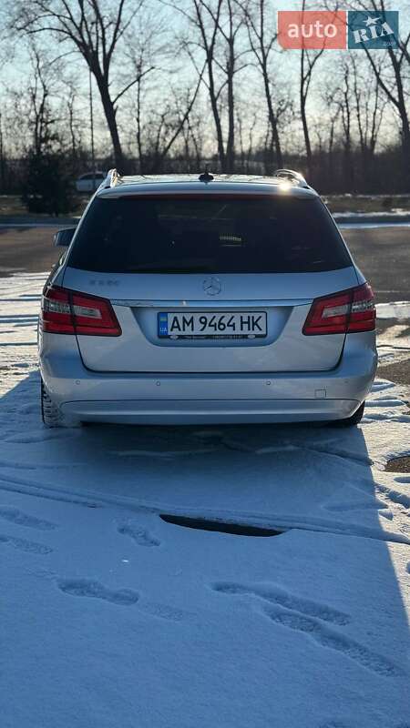 Универсал Mercedes-Benz E-Class 2012 в Житомире
