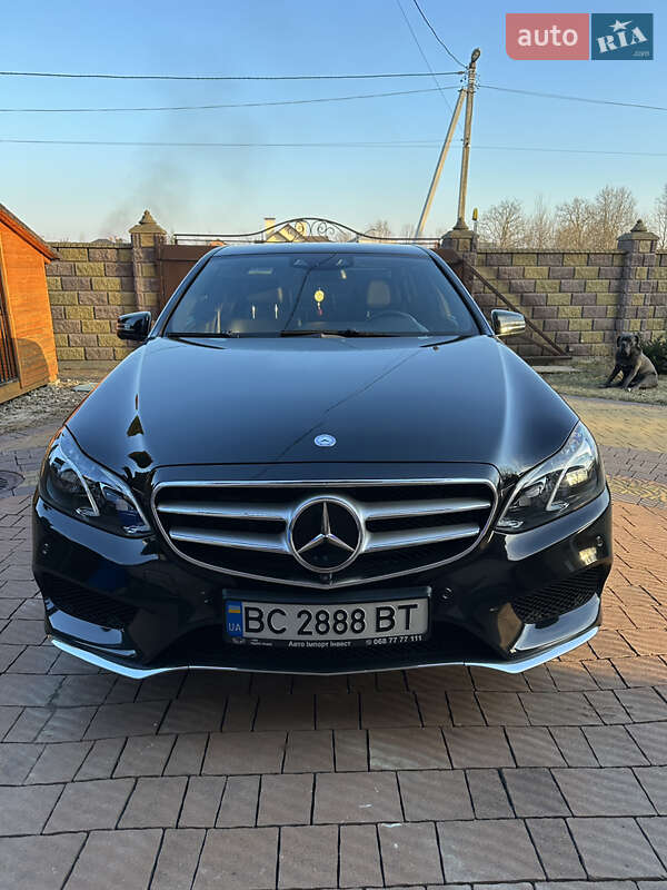 Седан Mercedes-Benz E-Class 2013 в Стрию