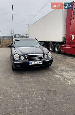 Седан Mercedes-Benz E-Class 2001 в Бучі