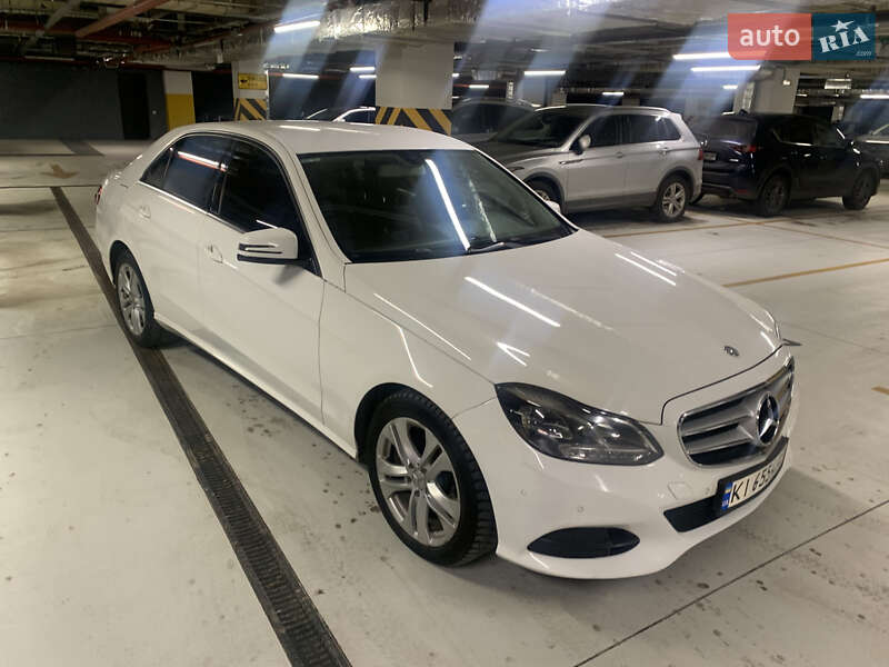 Седан Mercedes-Benz E-Class 2015 в Києві