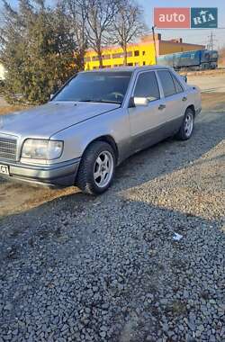 Седан Mercedes-Benz E-Class 1993 в Кіцмані