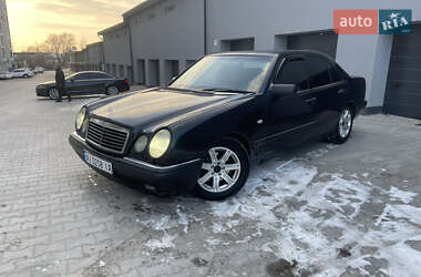 Седан Mercedes-Benz E-Class 1996 в 