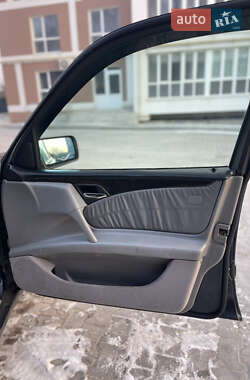 Седан Mercedes-Benz E-Class 1996 в 