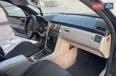 Седан Mercedes-Benz E-Class 1996 в 