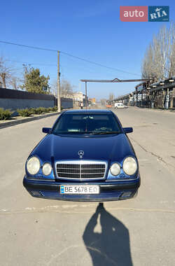 Седан Mercedes-Benz E-Class 1998 в Николаеве