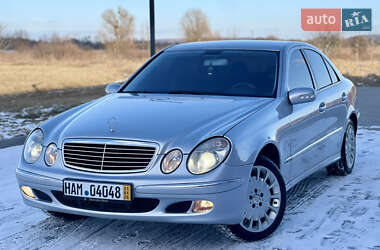 Седан Mercedes-Benz E-Class 2004 в Ровно