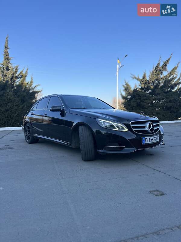 Седан Mercedes-Benz E-Class 2013 в 