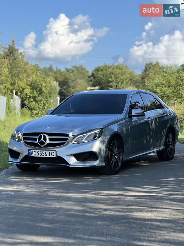 Седан Mercedes-Benz E-Class 2015 в Сваляве