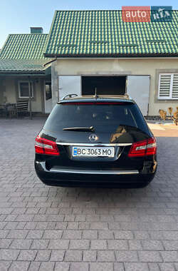 Универсал Mercedes-Benz E-Class 2012 в 