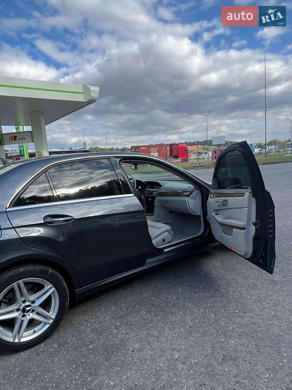 Седан Mercedes-Benz E-Class 2012 в Звенигородці