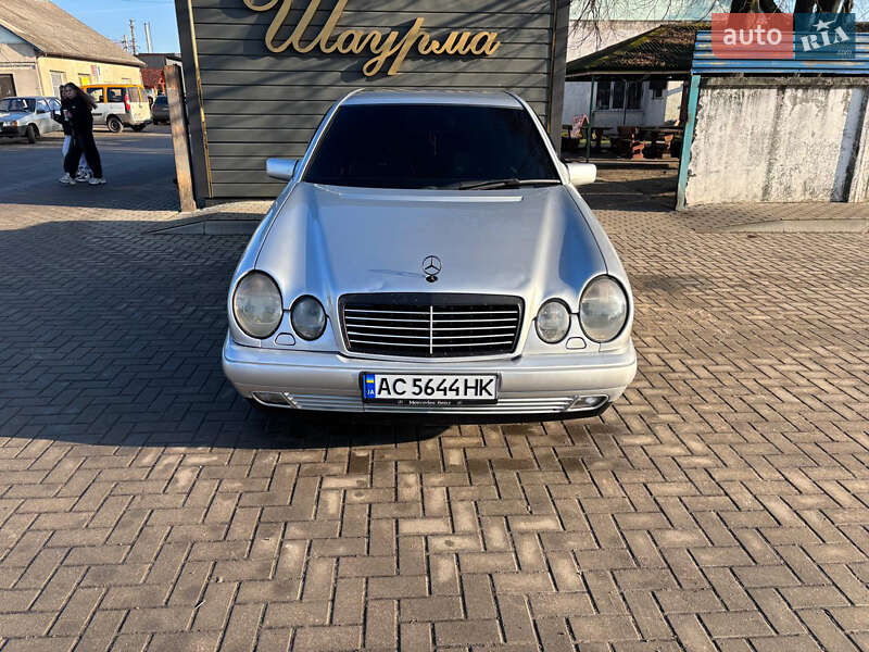 Седан Mercedes-Benz E-Class 1997 в Любешове