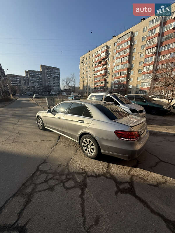 Седан Mercedes-Benz E-Class 2013 в Запоріжжі