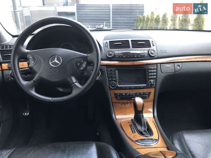 Седан Mercedes-Benz E-Class 2003 в Львові