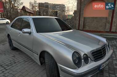 Седан Mercedes-Benz E-Class 2001 в 